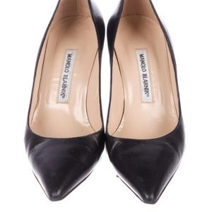 MANOLO BLAHNIK Leather Pointed-Toe Pumps
